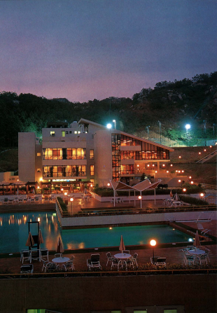 Unveiled in 1979, the Sea Ranch was originally envisioned as a playground for Hong Kong's millionaires. With 200 oceanfront apartments, it came complete with a private clubhouse, pool and high-end restaurants.