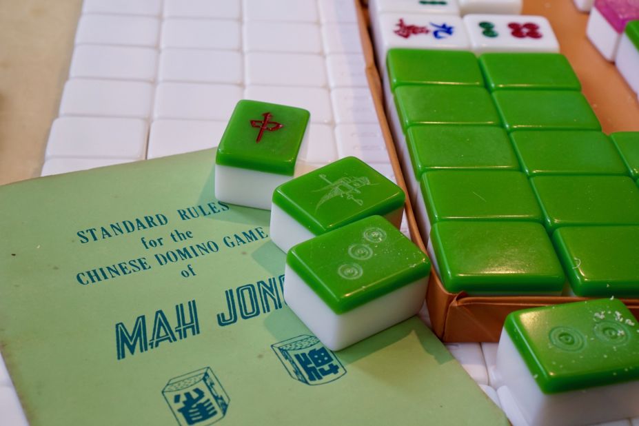 jade mahjong set