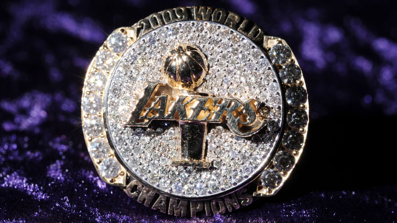 This 2009 championship ring includes the Lakers' logo and the Larry O'Brien Trophy. 