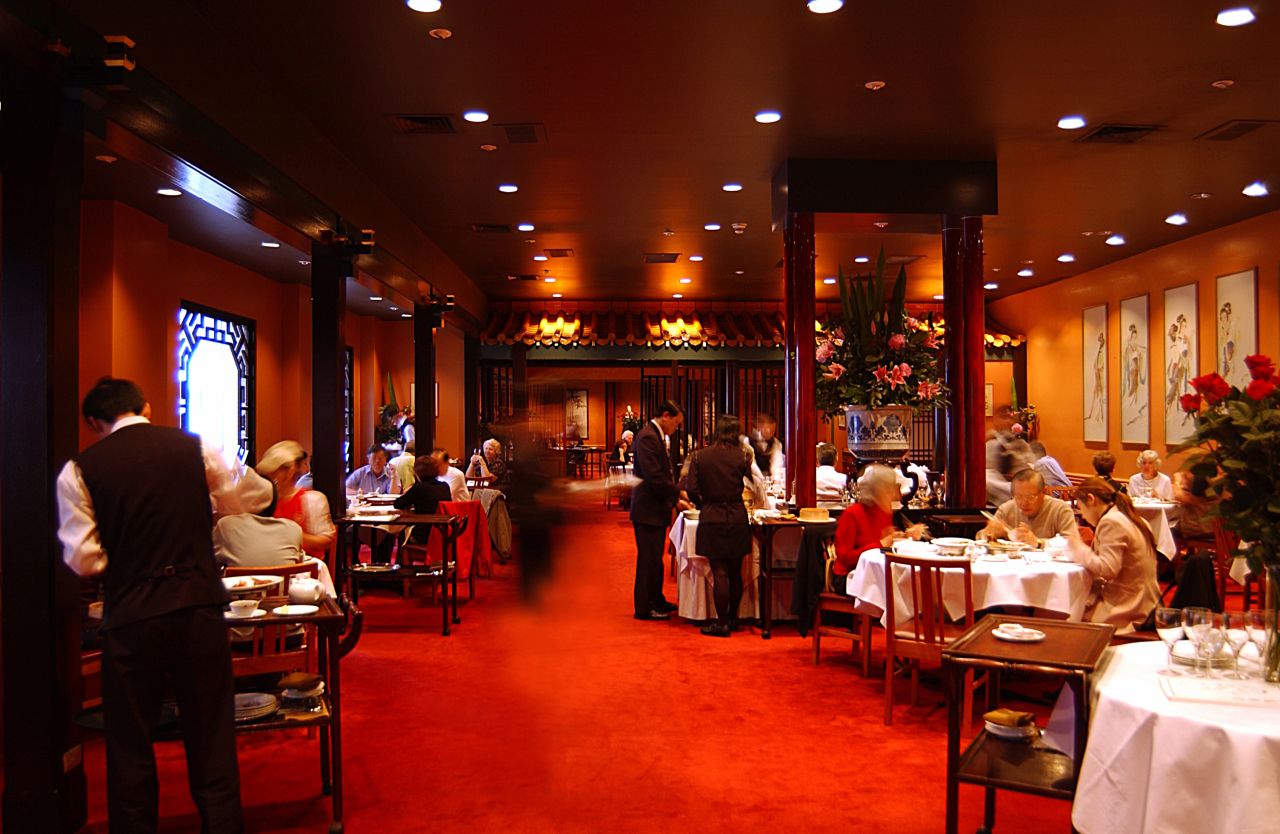 <strong>Flower Drum --</strong> Named after a traditional Chinese dance, the venerable Flower Drum serves elegant Cantonese cuisine in an opulent setting.