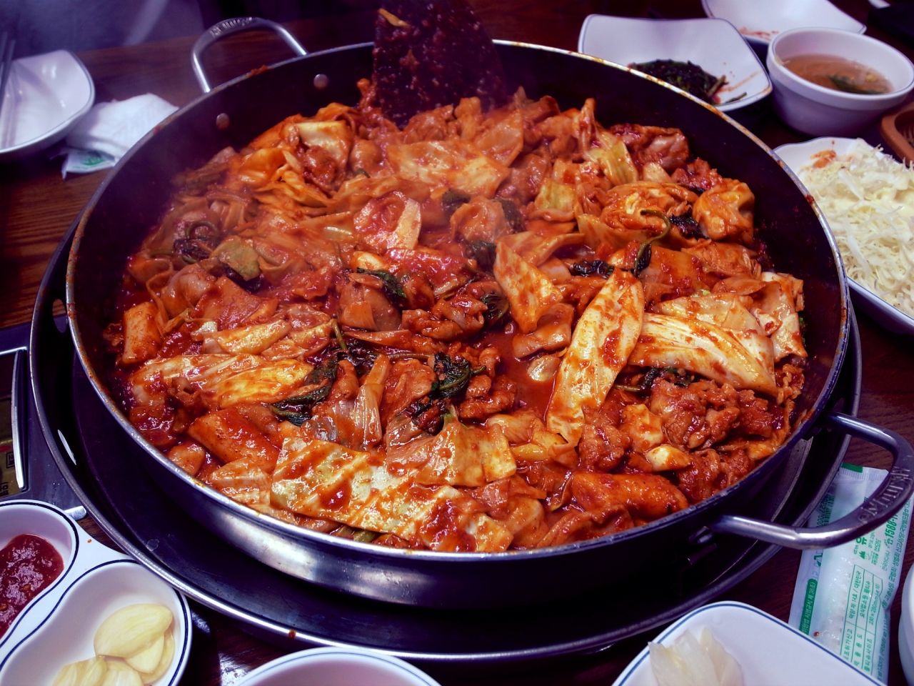 A stir-fried chicken dish, "dak galbi" is best enjoyed in the northeastern city of Chuncheon. 
                                      