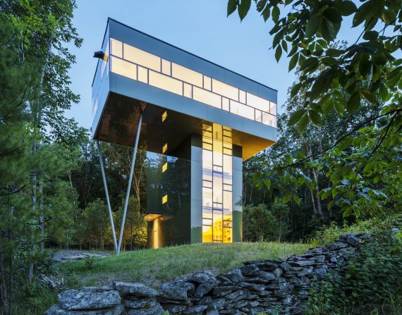 The 2,545-square-foot Tower House is a vacation home designed by and for <a  target="_blank" target="_blank">Thomas Gluck</a>. First three levels are personal suites, and the top floor, rising 30 feet above the ground, is a living space with an external deck. 