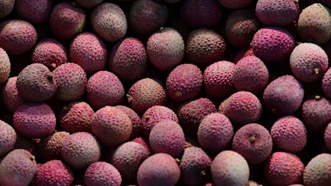 10 fruits and vegetables that are technically the other way round