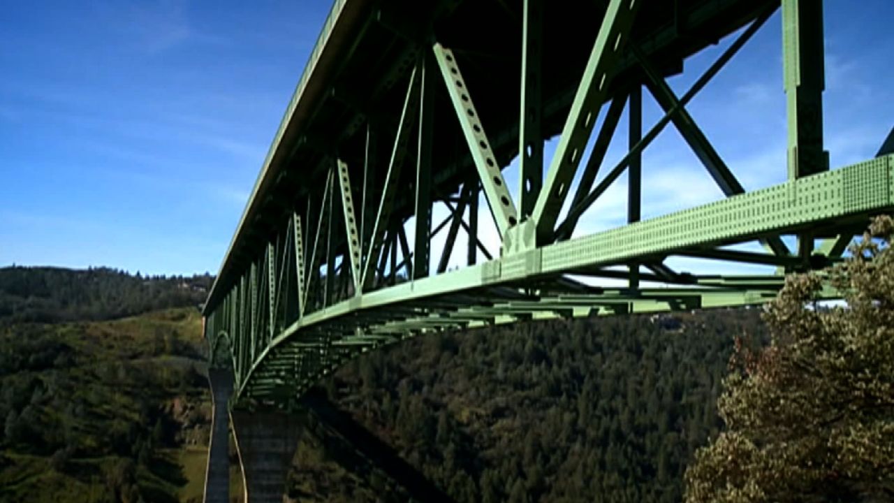 NS Bridge Fall