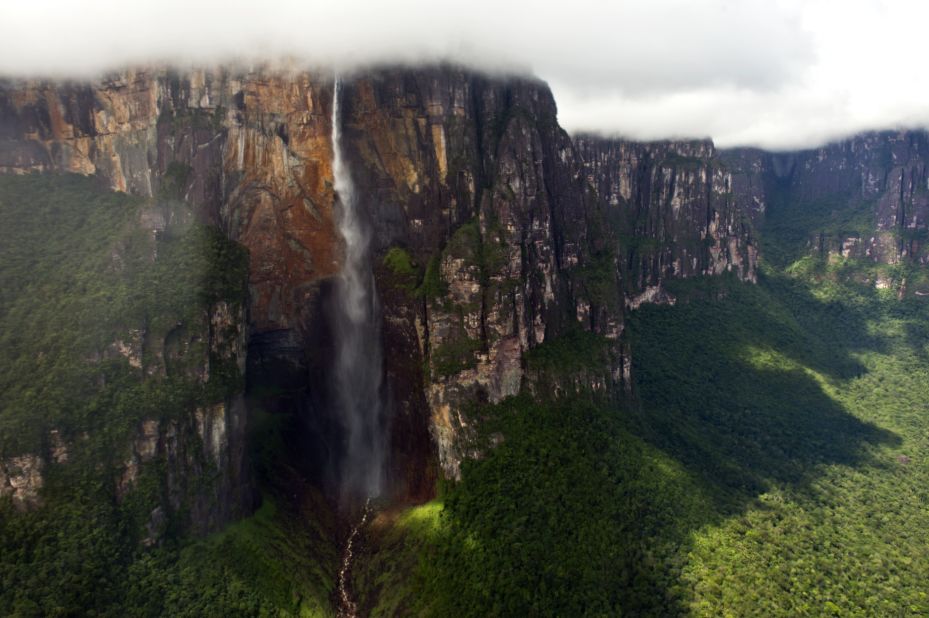<strong>Angel Falls, Venezuela: </strong>The highest waterfall in the world, the water at Angel Falls travels 979 meters, which includes a free fall drop of 807 meters. Most of the water evaporates as mist before reaching the bottom.