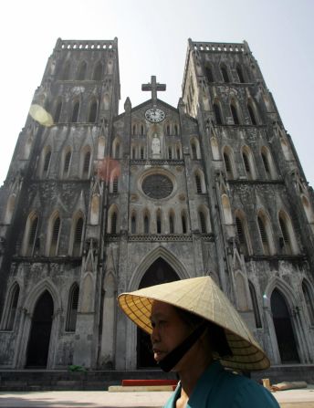 <strong>St Joseph's Cathedral: </strong>Built by the French and inaugurated in 1886, it's the oldest church in Hanoi. With twin bell towers, it's reminiscent of the façade of Paris' Notre-Dame Cathedral.
