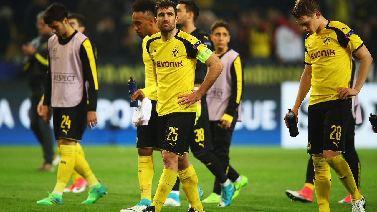 Sokratis Papastathopoulos cuts a dejected figure after his suffer a first home defeat in 21 games.