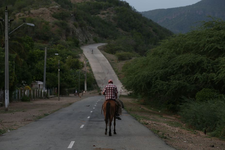 Zurl will begin his challenge in Punto de Maisi, the south east of Cuba, and finish in Cabo de San Ant.