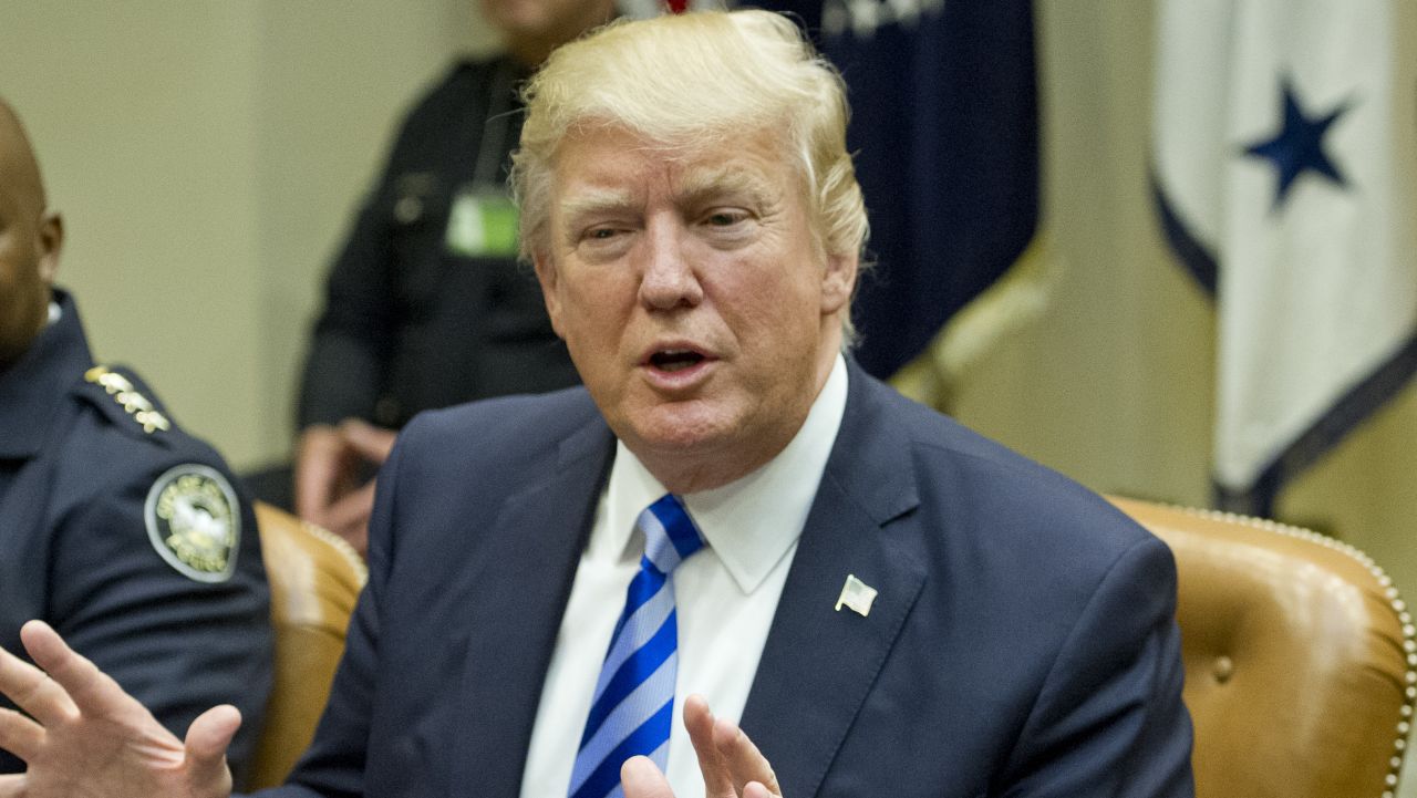 WASHINGTON, DC - APRIL 13: (AFP OUT) U.S. President Donald Trump makes remarks as he meets with the Atlanta, Georgia I-85 bridge first responders in the Roosevelt Room of the White House on April 13, 2017 in Washington, DC. (Photo by Ron Sachs - Pool/Getty Images)