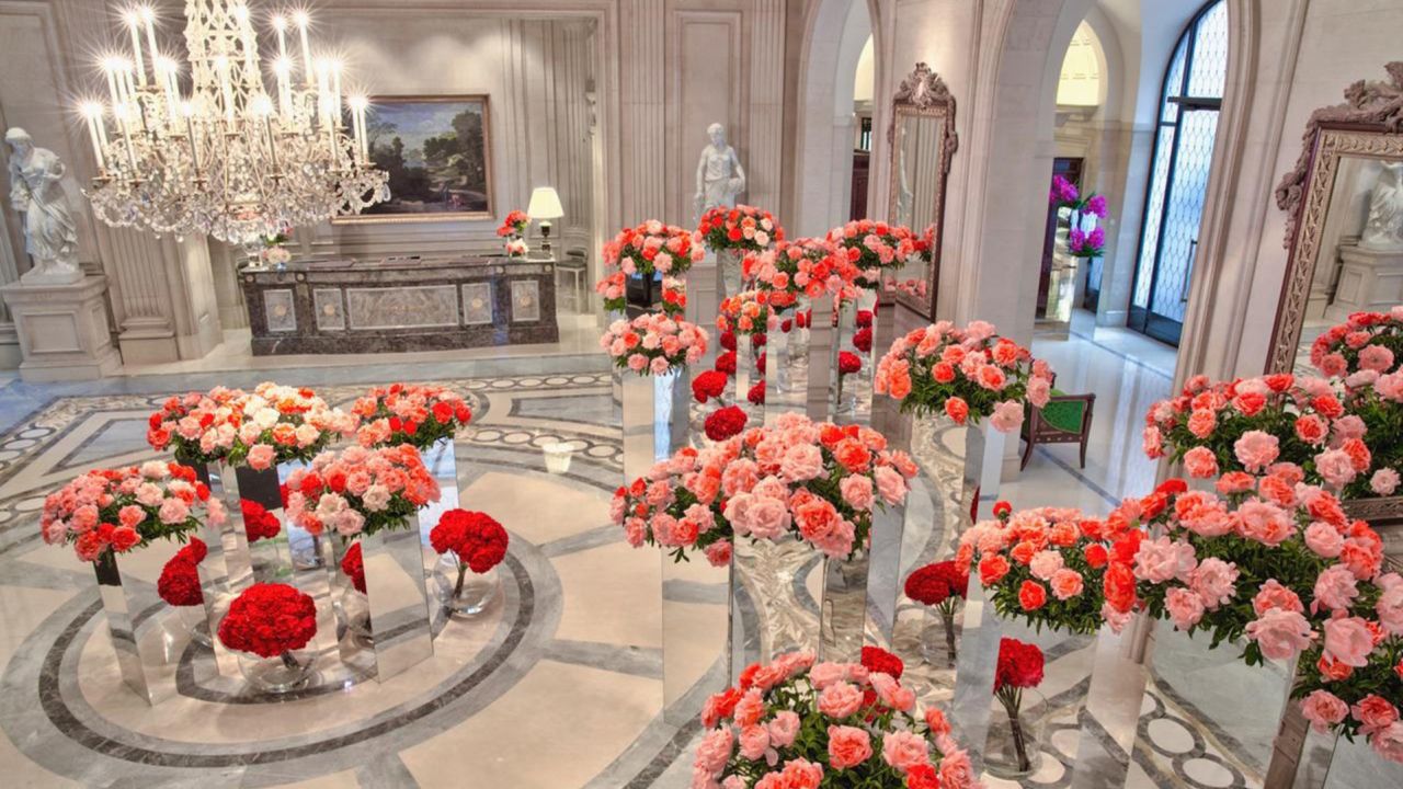 <strong>Four Seasons Hotel Georges V:</strong> Celeb florist Jeff Leatham sets the bar for flowers at the renowned Paris property.