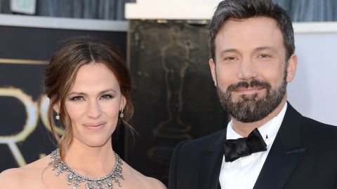 HOLLYWOOD, CA - FEBRUARY 24: Actress Jennifer Garner and actor-director Ben Affleck arrive at the Oscars at Hollywood & Highland Center on February 24, 2013 in Hollywood, California. (Photo by Jason Merritt/Getty Images)