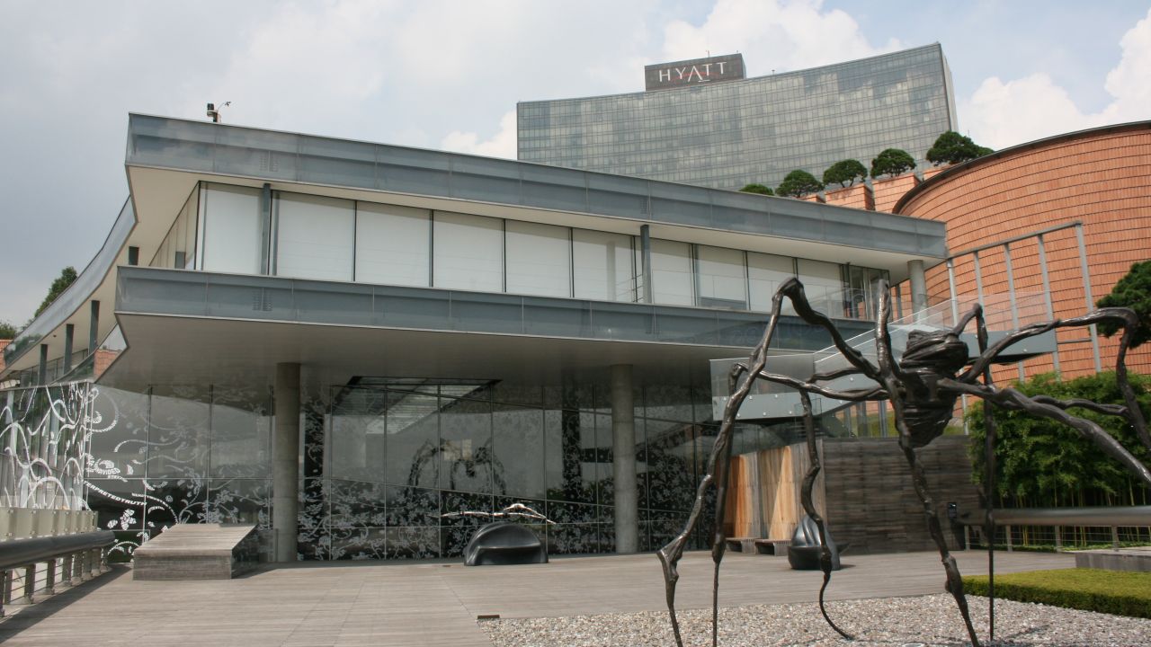 Contemporary and traditional art collide at Seoul's Leeum, Samsung Museum of Art.