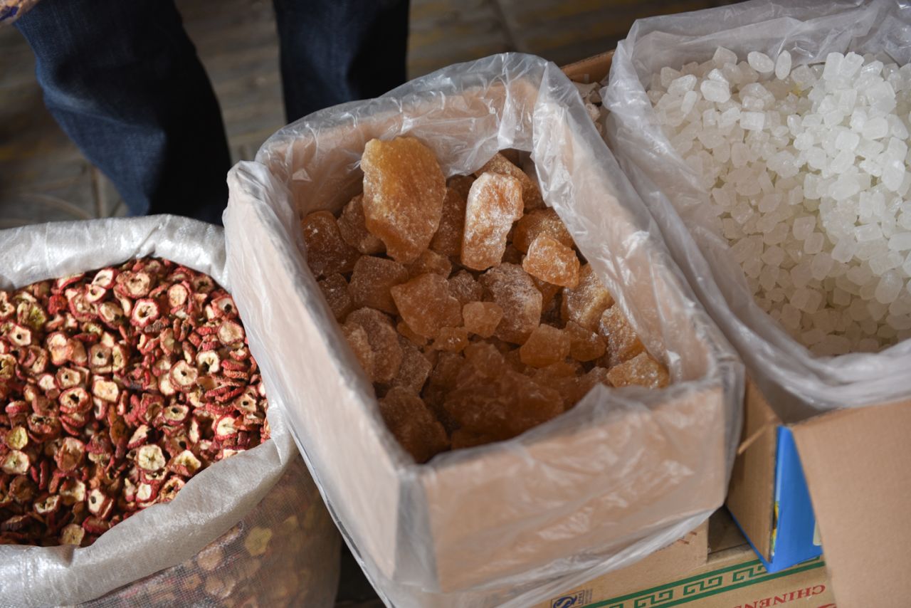 <strong>Local flavor: </strong>While in China, they shopped in the local markets for ingredients that would have been available 5,000 years ago -- such as hawthorn berry, honey and sugar.