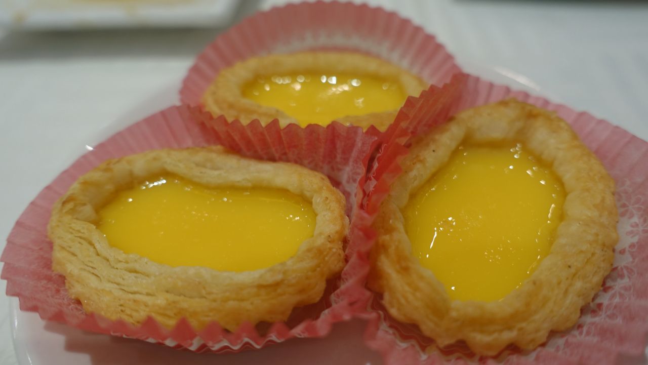 Don't miss the egg custard tarts at Sea Harbor.