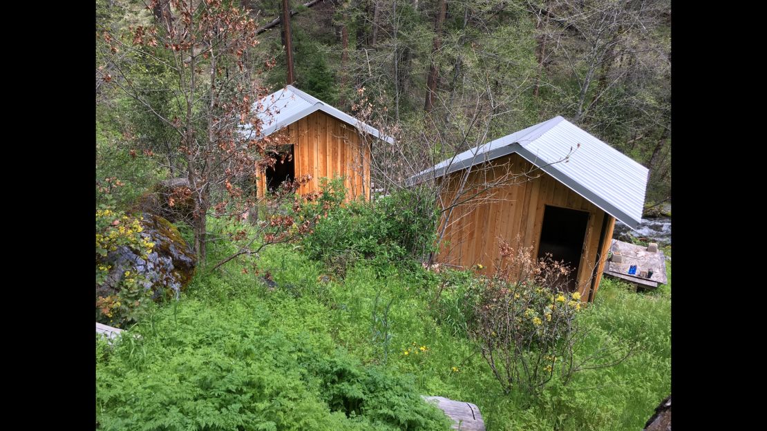 Cummins and Elizabeth stayed in one of these cabins in Cecilville, California, this week, the property's caretaker told CNN affiliate KOBI.