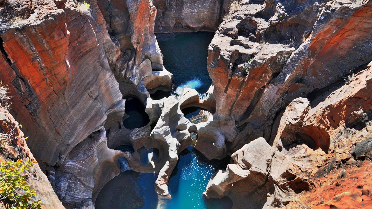 <strong>Bourke's Luck Potholes, Mpumulanga: </strong>A part of the Blyde River Canyon Nature Reserve, the potholes are carved out by centuries of river activity. A number of vantage points and bridges are built over some of the most beautiful sections.  (JON CONNELL/Flickr/CC by 2.0)
