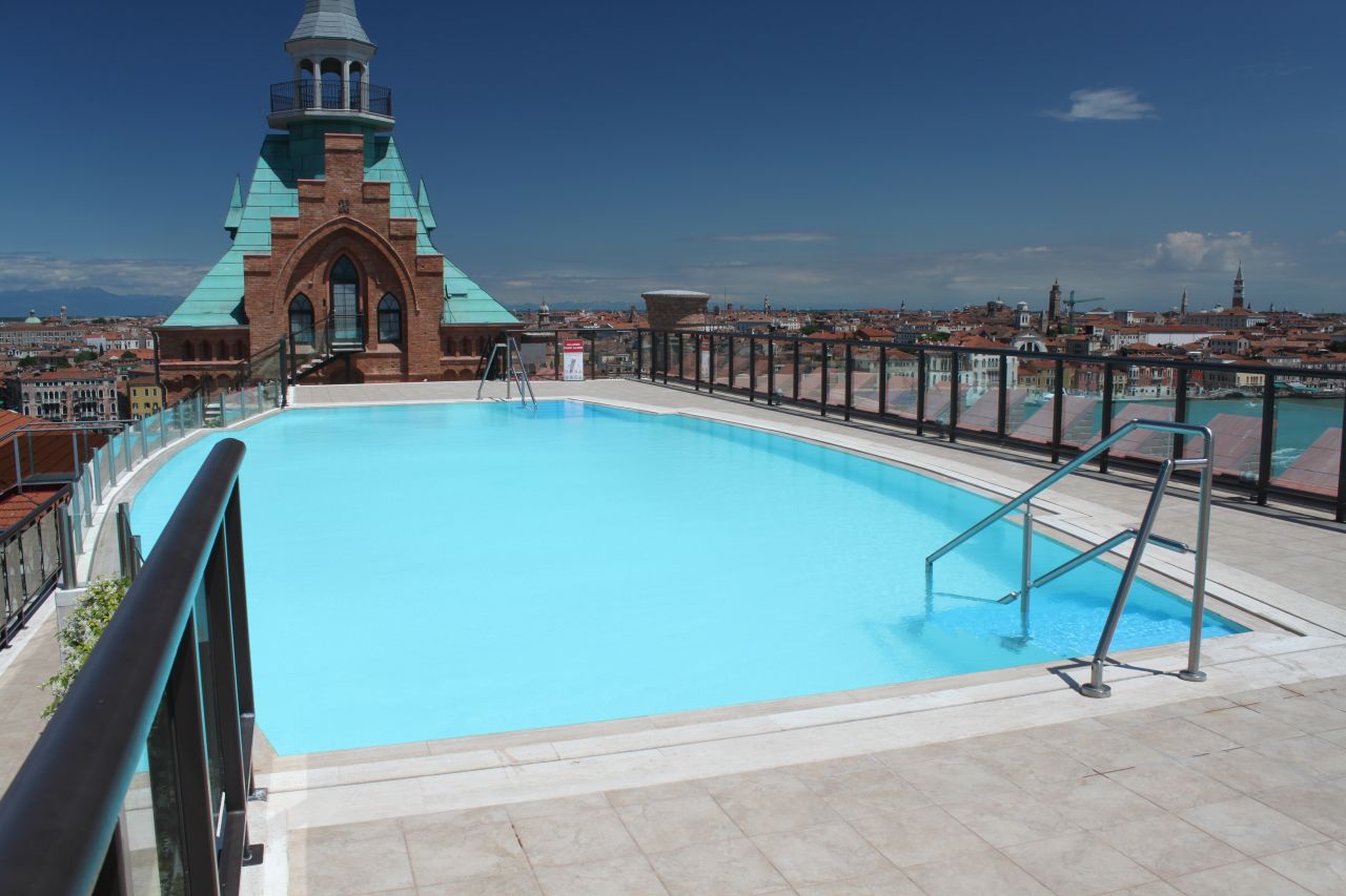 Once you've had your cocktail, take a dip in this gorgeous rooftop pool.