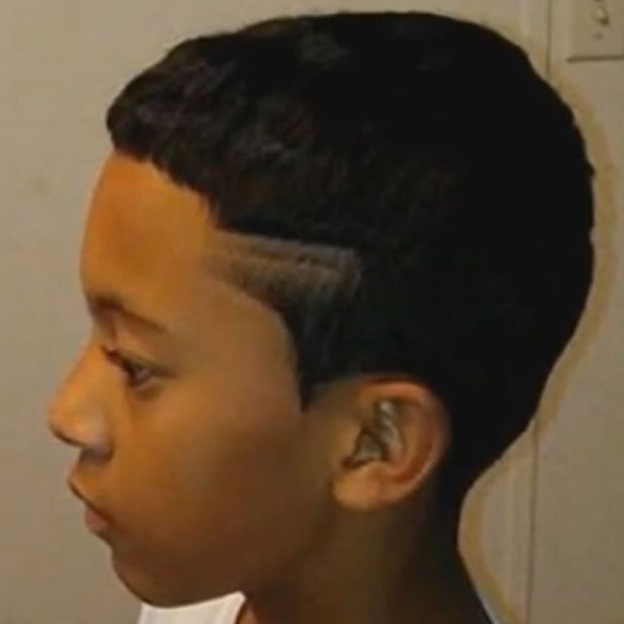 School tells this 6th-grader to fix his haircut or face suspension ...