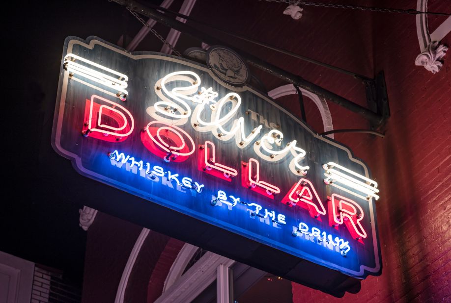 <strong>The Silver Dollar: </strong>This bar and restaurant is modeled on 1950s Bakersfield, California honky tonks.