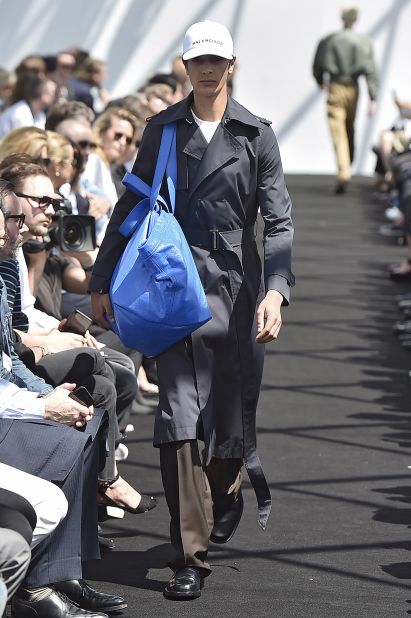 Balenciaga selling handbag that looks like a trash bag