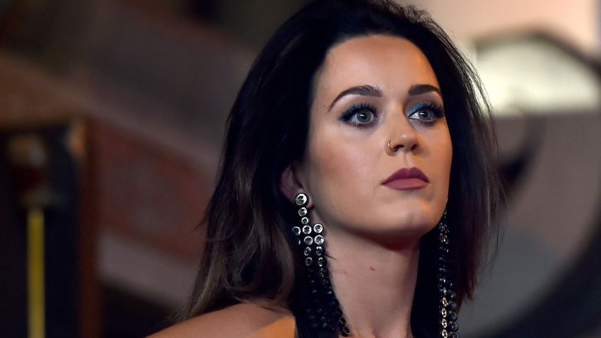 HOLLYWOOD, CA - SEPTEMBER 08: Singer Katy Perry is honored during her hand print ceremony at TCL Chinese Theatre IMAX Forecourt on September 8, 2015 in Hollywood, California. (Photo by Alberto E. Rodriguez/Getty Images)
