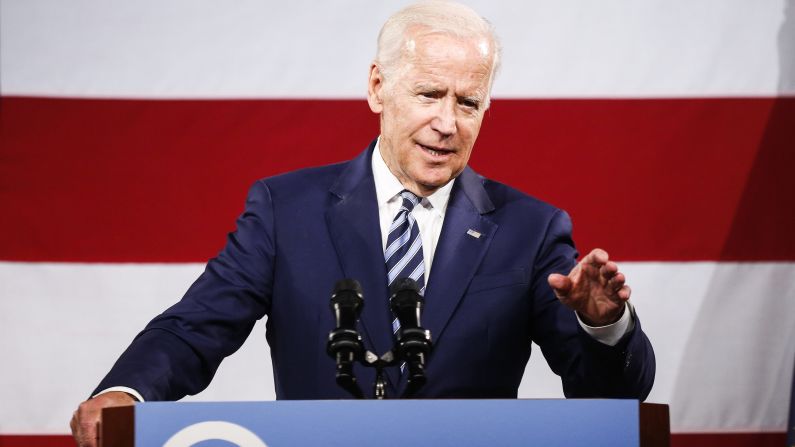 Biden speaks at a fundraising dinner for New Hampshire Democrats in April 2017. Biden, who advisers said was nowhere near making a decision on whether to run for president in 2020, <a href="index.php?page=&url=http%3A%2F%2Fwww.cnn.com%2F2017%2F04%2F30%2Fpolitics%2Fjoe-biden-new-hampshire-2020%2Findex.html" target="_blank">addressed the question head-on</a>. "Guys, I'm not running!" he said with a smile, as the audience in the hotel ballroom booed in response.