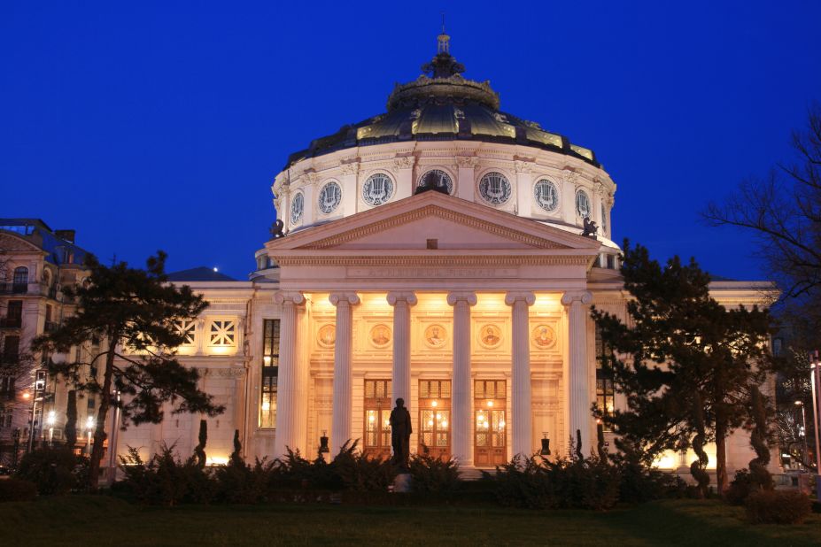 <strong>Romanian Athenaem: </strong>The Romanian Athenaeum houses the George Enescu Philharmonic in one of the most stately 19th-century buildings in Bucharest. 