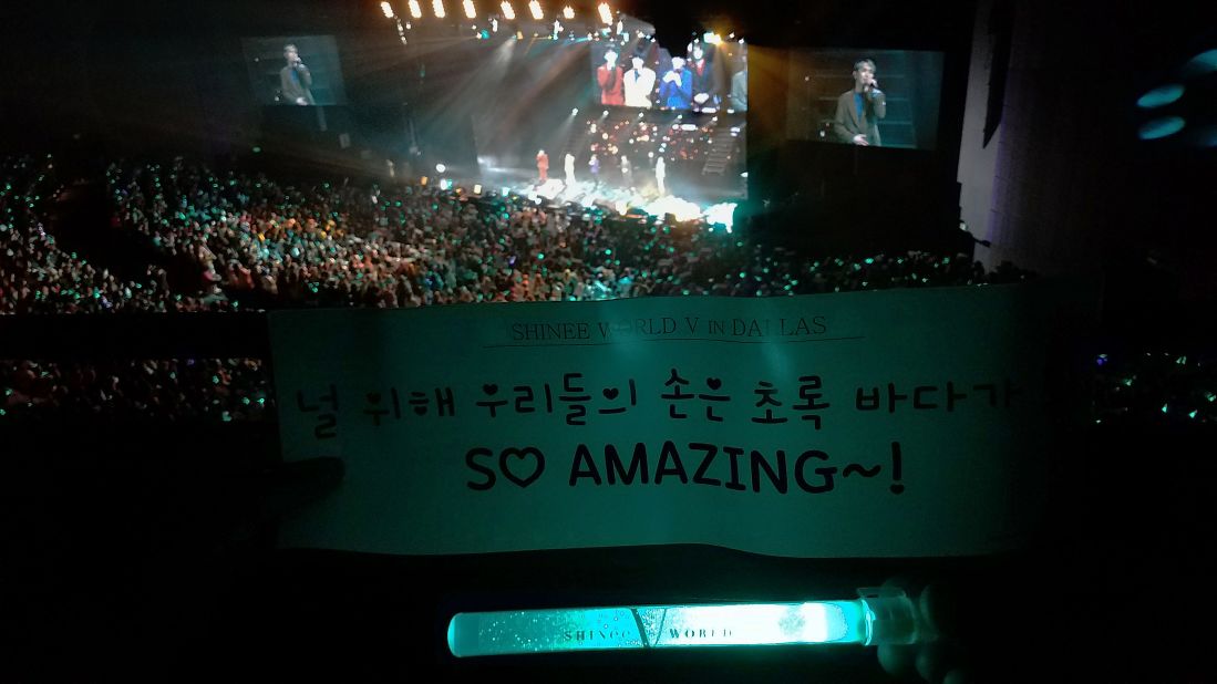 Dallas show with SHINee fans 