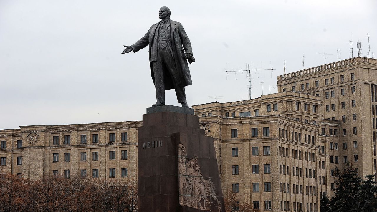 <strong>Freedom Square, Kharkiv: </strong>Freedom Square is home to this statue of Lenin and the Derzhprom building (in the background), one of the most famous examples of constructivist architecture. 
