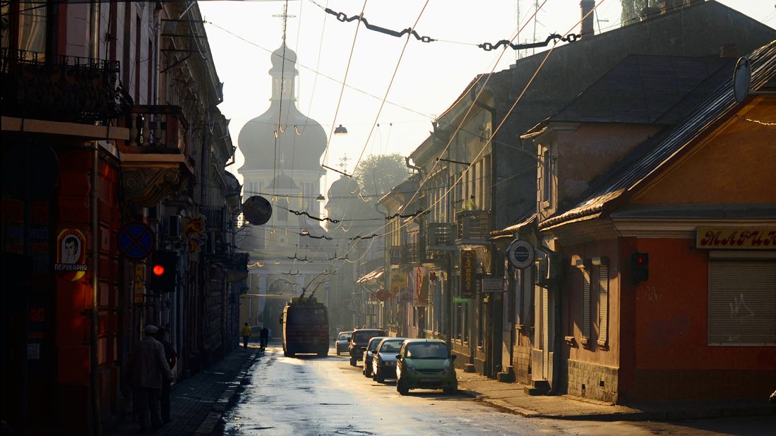 <strong>Pershotravnevyi District, Chernivtsi: </strong>Chernivtsi has a history of multiculturalism and constantly changing jurisdictions, and is one of Ukraine's most interesting destinations.