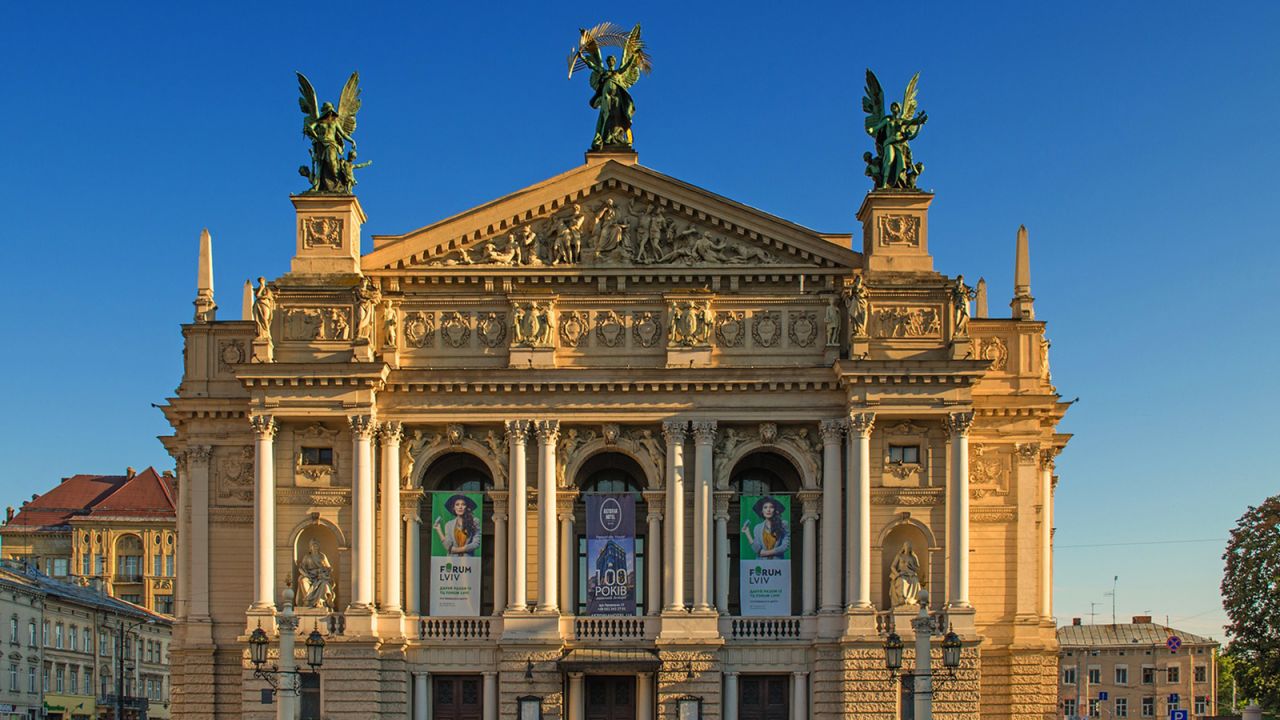 <strong>Lviv Theatre of Opera and Ballet: </strong>Built between 1897 and 1900, the opera house is one of the most striking buildings in Ukraine.  <strong> </strong>