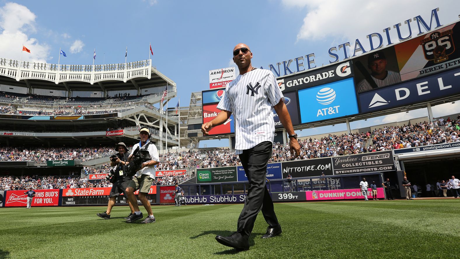 In August 2016, Jeter is introduced during a Yankees ceremony honoring the 1996 championship team.