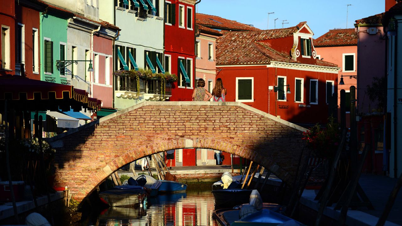 <strong>Burano, Venice: </strong>To ensure their houses stay Photoshop-perfect, residents on Burano repaint their houses every two years. No two neighboring houses will use the same colored paint.