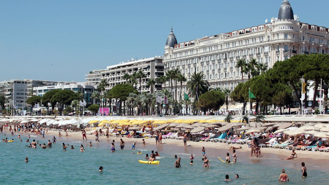 <strong>Beaches: </strong>Cannes is the only town on the Côte d'Azur that can boast white sandy beaches -- the rest have pebbles. Deck chairs and sunbathers are out on the beach by mid-April each year. 