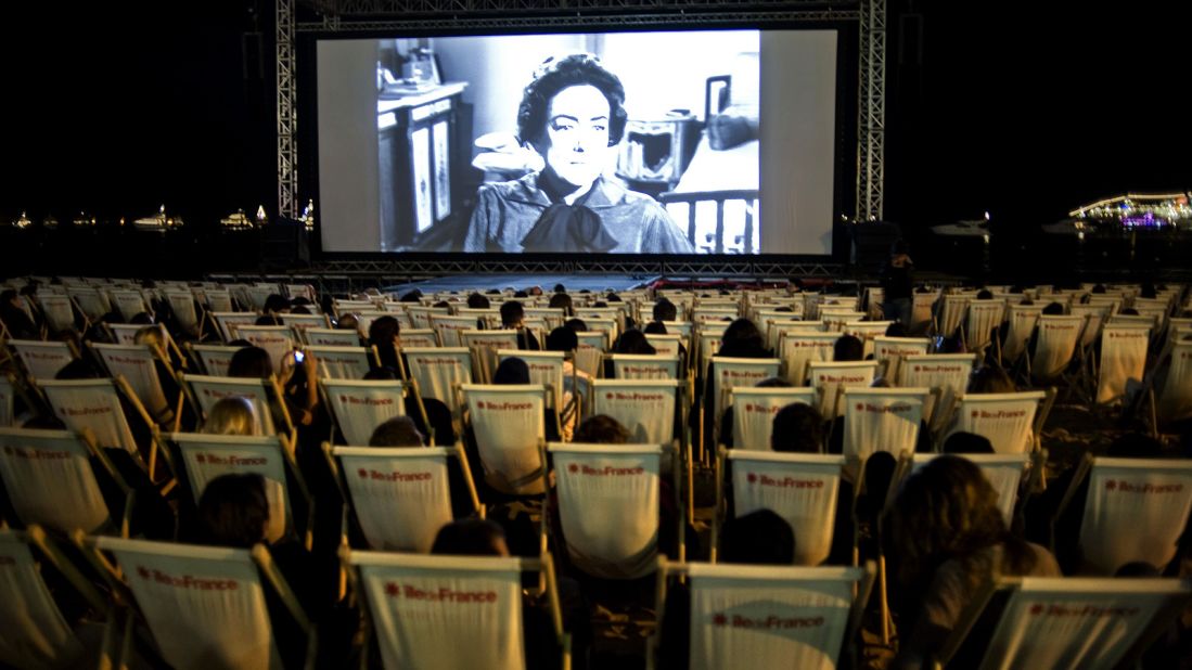 <strong>Cinema on the beach: </strong>If you don't have a badge for the private screenings, Cinéma de la Plage is an open-air cinema on the beach that screens past festival favorites every night during the festival for free. 
