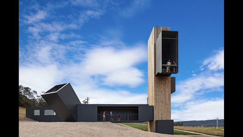 Devil's Corner by Cumulus Studio is home to one of Tasmania's largest vineyards. In this design, timber-clad shipping containers are arranged in such a way to provide scenic views of the surrounding landscape.