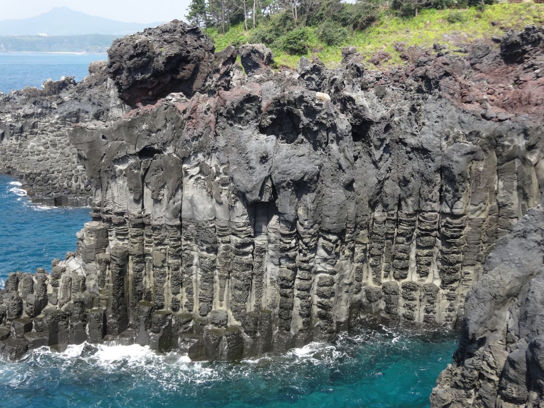 The dramatic Jusangjeolli Cliffs