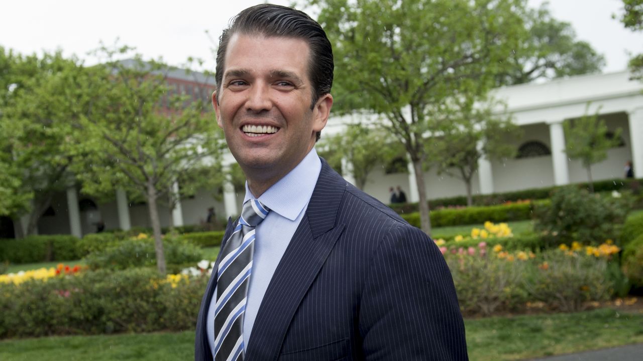 Donald Trump, Jr., son of US President Donald Trump, attends the 139th White House Easter Egg Roll on the South Lawn of the White House in Washington, DC, April 17, 2017. / AFP PHOTO / SAUL LOEB      