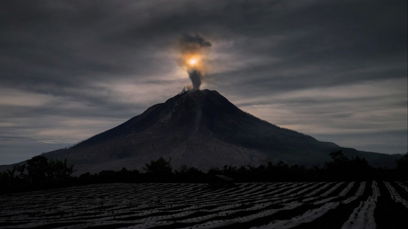 Mount Sinabung spews volcanic ash in Karo, Indonesia, on Saturday, May 6. <a href="http://www.cnn.com/2017/05/04/world/gallery/week-in-photos-0505/index.html" target="_blank">See last week in 27 photos</a>
