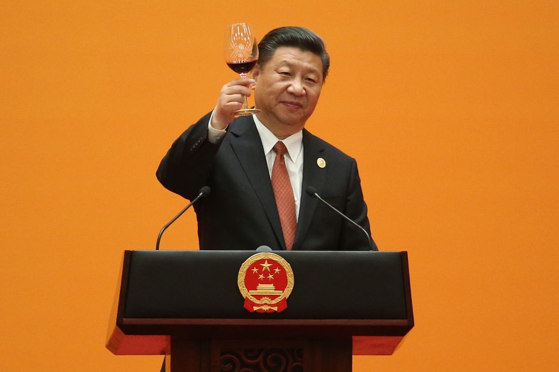  Chinese President Xi Jinping makes a toast during a welcome banquet for the Belt and Road Forum at the Great Hall of the People in Beijing.