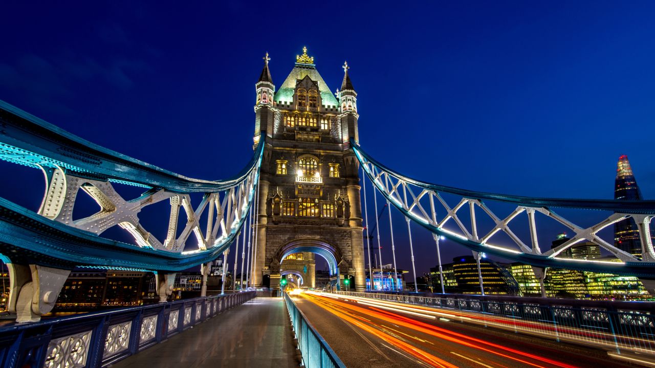 From pubs to world-beating cocktails and hand-tailored suits to views with a thrill, we highlight London's most iconic sights and attractions.