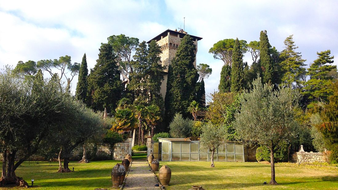 <strong>Cetona, Siena, Tuscany: </strong>Cetona is a beautiful ancient hilltop town in southern Tuscany featuring narrow paved streets, a splendid square in Piazza Garibaldi and a slower pace of life. The surrounding countryside is known for its high-quality extra virgin olive oil.