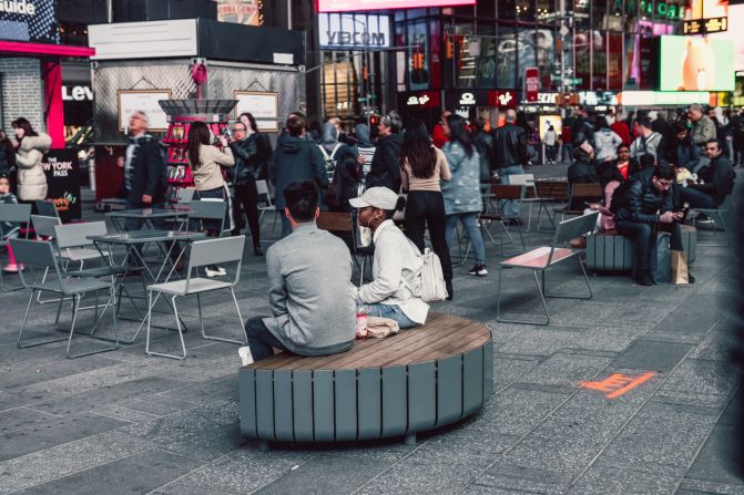 The benches were tailored to the large crowds and heavy foot traffic in Times Square. 