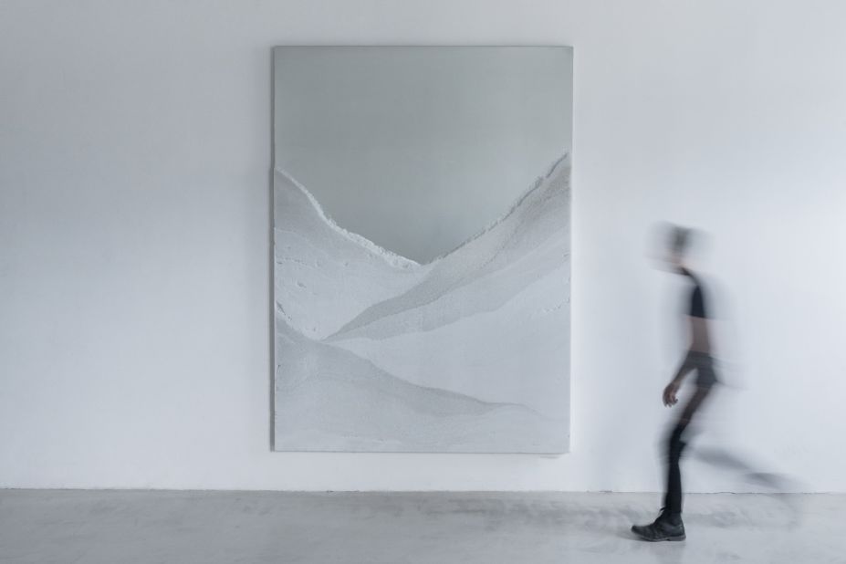 Thaw sees crushed and powdered glass mixed with cement to capture the form, tones and textures of glaciers.<br />