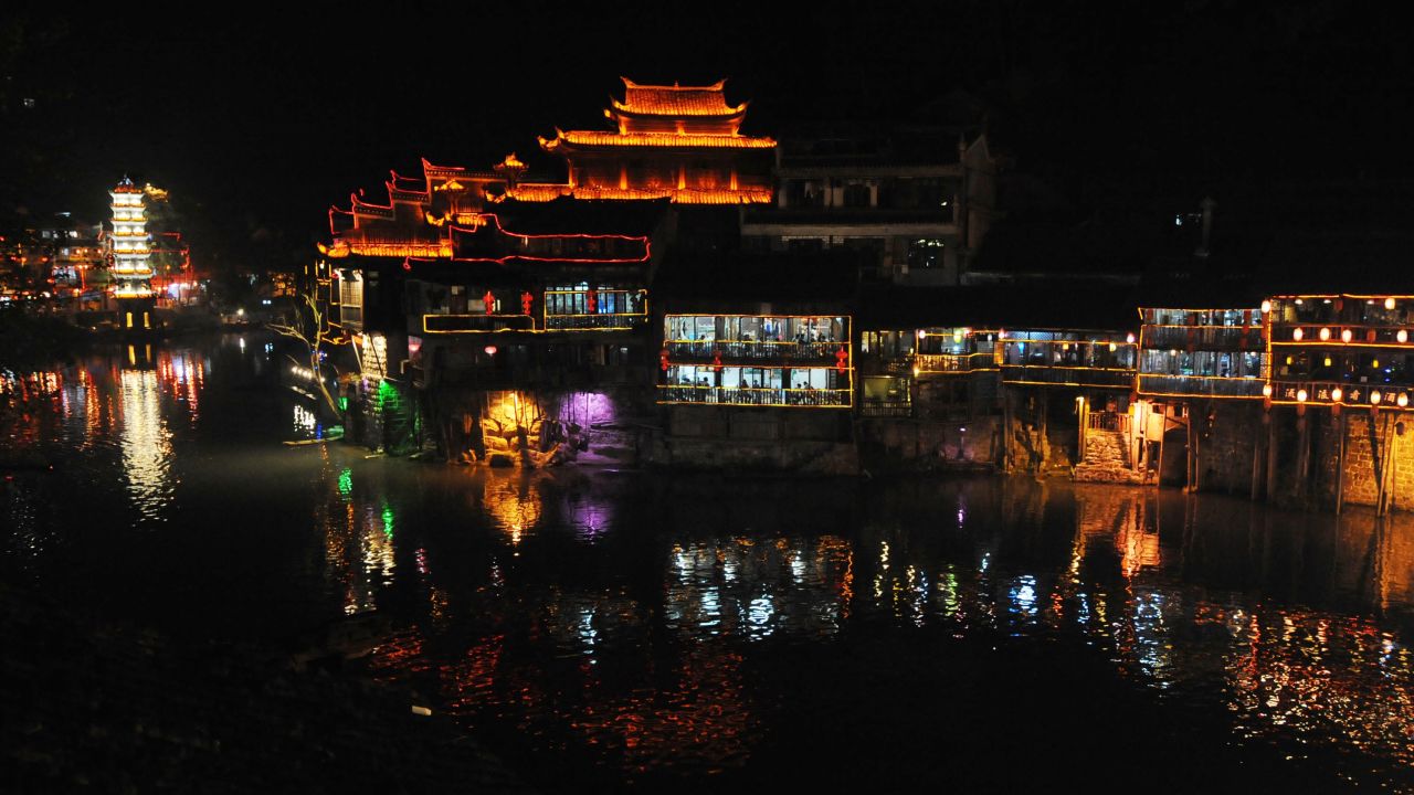 The best China water towns -- including the ancient town of Fenghuang in Jishou City, Hunan Province.
