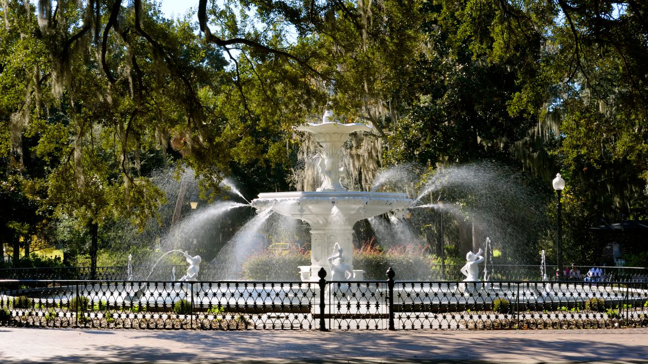 The fountain at Forsyth Park is a frequently photographed symbol of Savannah.