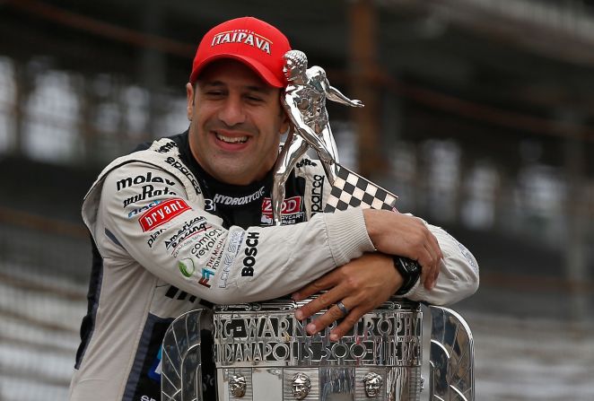 The race usually lasts around three hours, with Brazil's Tony Kanaan holding the record after clocking an average speed of 187.433 mph (301.644 km/h) over the 200 laps in 2013. 