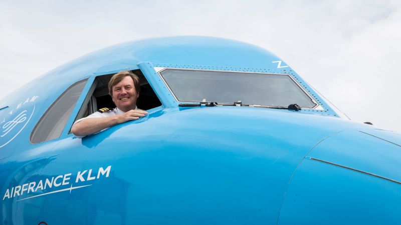 Royal treatment: Dutch King reveals he piloted KLM passenger flights | CNN