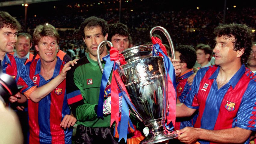 Barcelona goalkeeper Andoni Zubizarreta (centre) and the rest of the team celebrate with the the trophy  (Photo by Neal Simpson/EMPICS via Getty Images)