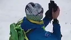 climbers snapchat from everest curnow pkg_00022309.jpg
